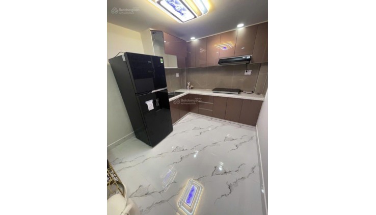 Cách mặt tiền Tạ Quang Bửu 100m, 80m2 6 phòng ngủ, gần chợ, ngay trung tâm Aeon Cao Lỗ