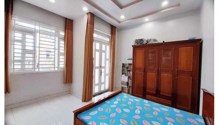 Bán nhà hxh sát mt Nguyễn Ảnh Thủ Q12 , 53m2-3tang , liền kề chợ Ngã 3 Bầu , 5 tỷ nhỉnh 0932030061