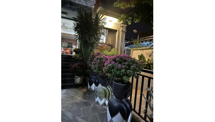 Bán Biệt thự View sông siêu đẳng cấp 400m2, 5 tầng, hầm, 18Tỷ Hà Huy Giáp, Quận 12