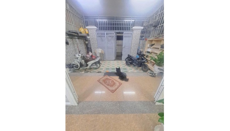 Hiếm! Nhà HXH TL15 mặt tiền rộng 5.7m, 110m2, 2 tầng, 3PN nhỉnh 5 Tỷ gần Ngã Tư Vườn Lài