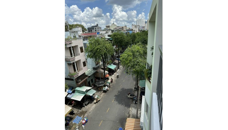 * Bán Nhà Mặt Tiền Sung Túc Phan Văn Trị Q5, 3Tầng 30m2SổVuông, Hoàn Công Đủ-8Tỷ Hơn