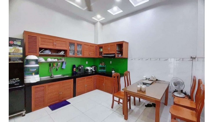 Bán nhà hxh sát mt Nguyễn Ảnh Thủ Q12 , 53m2-3tang , liền kề chợ Ngã 3 Bầu , 5 tỷ nhỉnh 0932030061