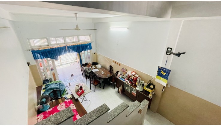 Bán nhà 3 Lầu P.Linh Tây,2 MẶT TIỀN trước sau đường số 6, đối diện Công Viên