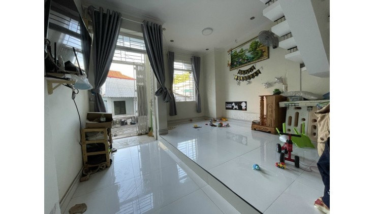 Bán nhà 2 Tầng, Bình Thọ,đường ô tô 7 chỗ,cách Võ Văn Ngân vài chục mét