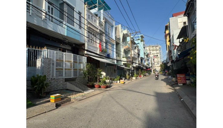 NHÀ 2 TẦNG QUẬN 8 (4X11) ĐƯỜNG 10M NGAY CHỢ, XE TẢI ĐẬU THOẢI MÁI- NHỈNH 4 TỶ