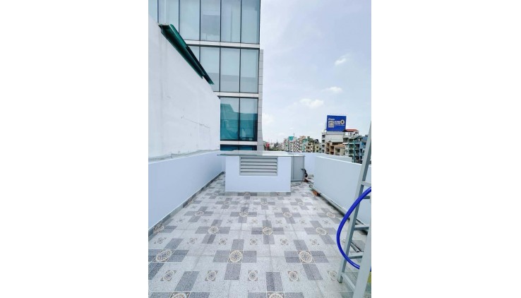 BÁN NHÀ QUẬN 4 GẦN CẦU CALMET, 4 LẦU, 21M2 NỞ HẬU ĐẸP, 3.x TỶ