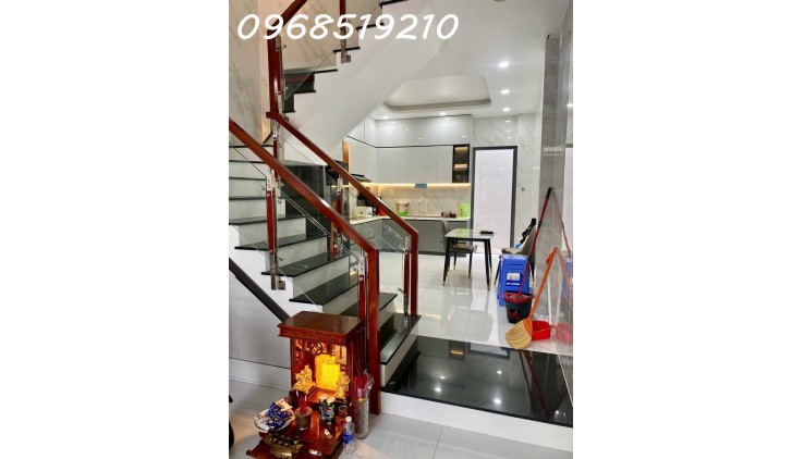 BÁN NHÀ 4 TẦNG, 66M2, HÒA HƯNG, Q.10, GIÁ 12 TỶ - VỊ TRÍ VÀNG, SỔ HỒNG CHÍNH CHỦ