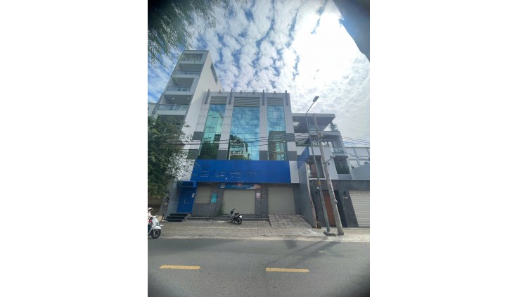 Cho thuê tòa nhà MT 112 Ngô Quyền, Quận 5 DT 12x20m Giá 150tr/th