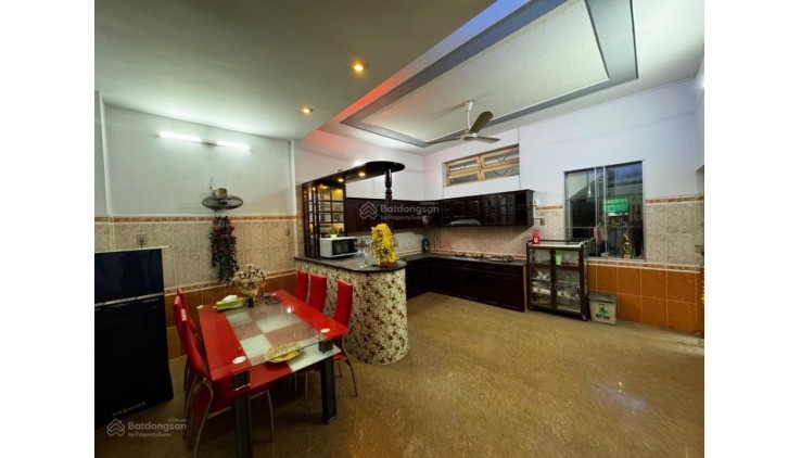 NHÀ 2 MẶT TIỀN LÔ GÓC CỰC ĐẸP 200M2 (12X18) ĐƯỜNG 10M KHÔNG LỘ GIỚI CHỈ 14 TỶ TL