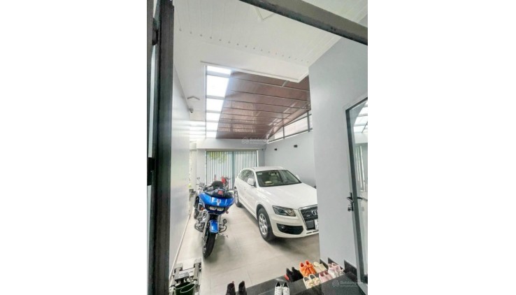 Bán nhanh biệt thự Tấn Trường 9x18m ngay gần Phú Mỹ Hưng