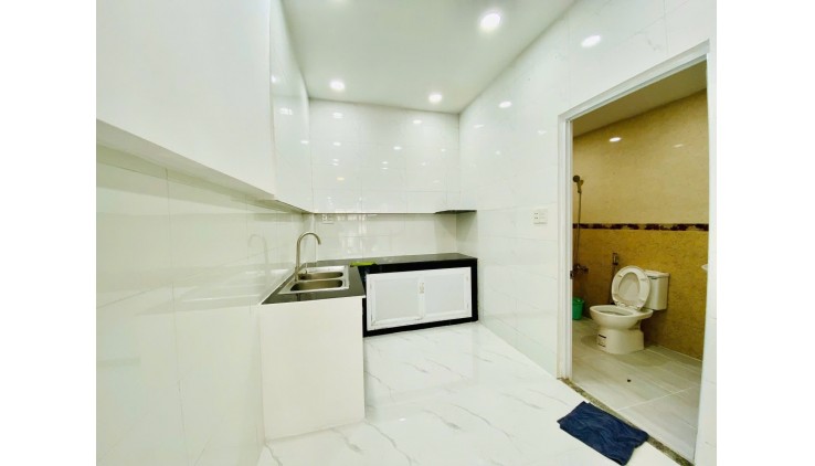 Hiếm, Hẻm xe hơi, khu phân lô, nhà mới ở ngay, 3 tầng, 3 phòng ngủ, Diện tích 64m2 chỉ 5.95 tỷ