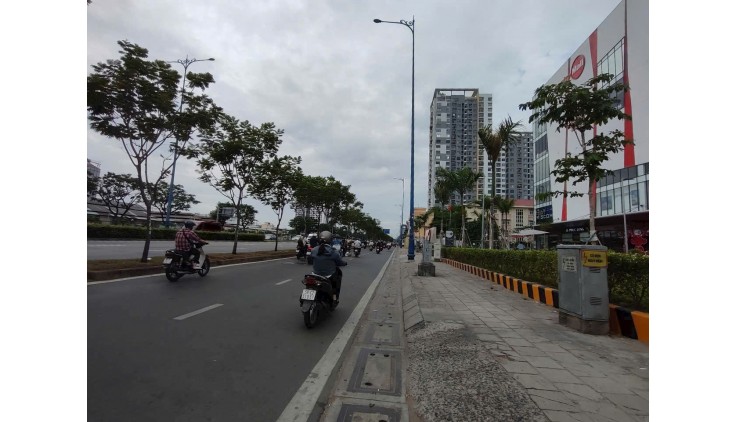 NHÀ MAI XUÂN THƯỞNG QUẬN 6, 3 TẦNG DIỆN TÍCH 4X13 M CHỈ 7 TỶ