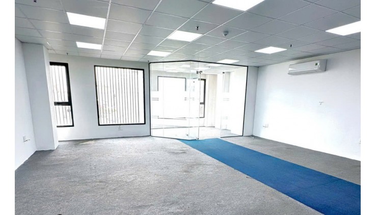 Cho thuê sàn văn phòng khu sân bay 70m2 giá 10tr