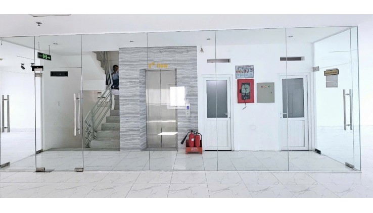 Cho thuê văn phòng khu sân bay giá chỉ từ 10tr bao pql