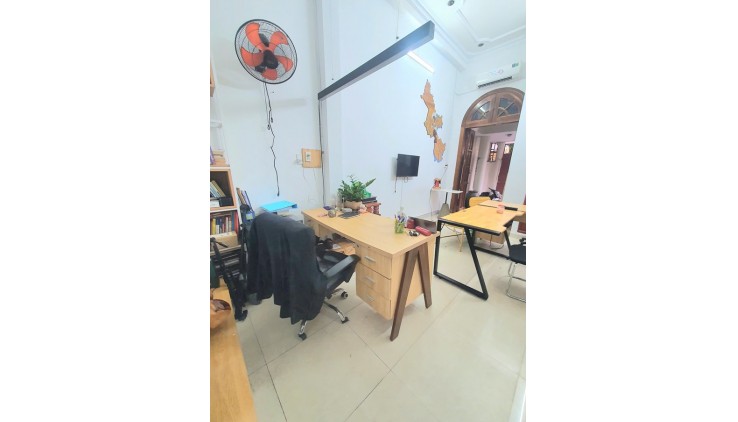 Cho thuê mặt bằng trệt làm văn phòng, shop online giá 12tr