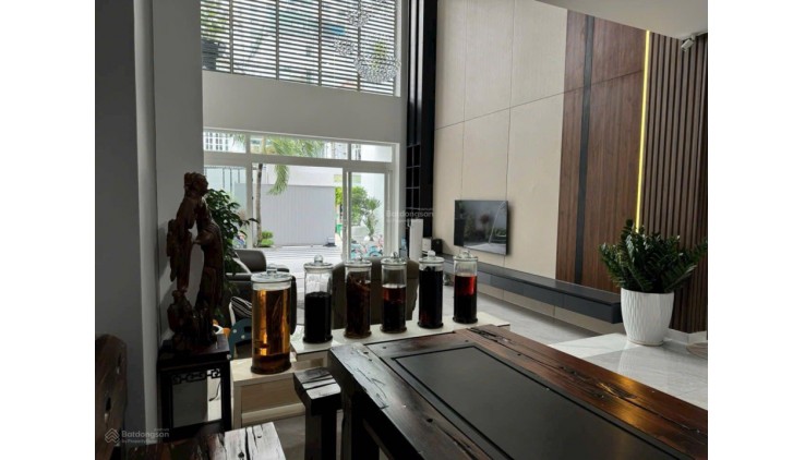 Bán biệt thự Làng Đại Học Phước Kiển Nhà Bè - nhà mới đẹp