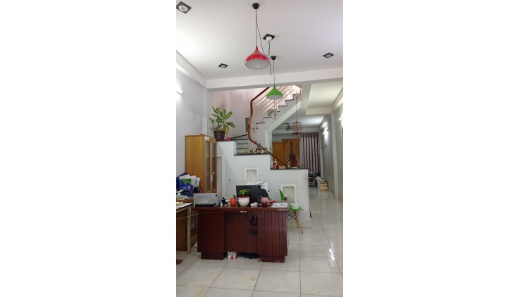 Bán nhà 84m2, 3 tầng, 4PN, 3WC, Bình Trị Đông, Bình Tân, 5.2 tỷ