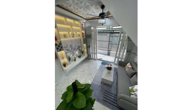 Hẻm ôtô, Nhà 3 tầng, Full nội thất, Ngang 4M, Huỳnh Tấn Phát. 40M2, Chỉ 3.3Tỷ,