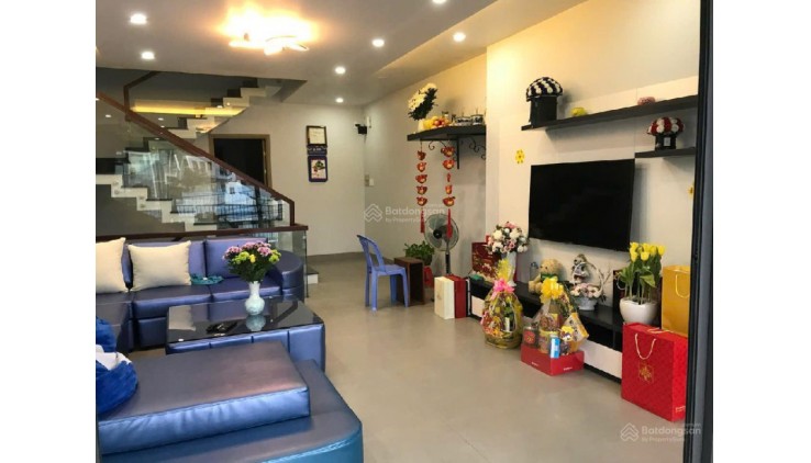 Mặt tiền 4 tầng BTCT - 100m2 (5x20) - đường 16m Quận 8 - Tặng toàn bộ nội thất - nhỉnh 9 tỷ