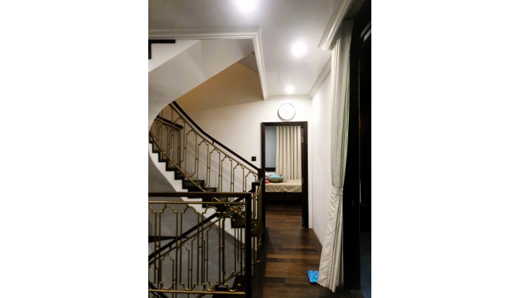 Cho thuê nhà 3 tầng 250m2 3pn đường 4 - Trường Thọ
