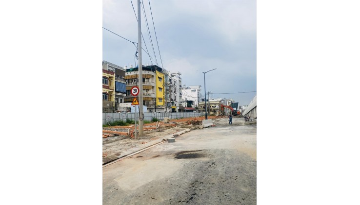 **Bán đất mặt tiền Trần Quốc Hoàn, phường 13, Tân Bình; 5*14 - MTKD