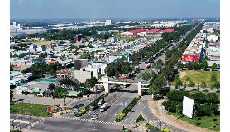 Bán lỗ lô đất 250m2 có 100 thổ cư, giá 280tr, cách trung tâm HC 400m. đường 10m