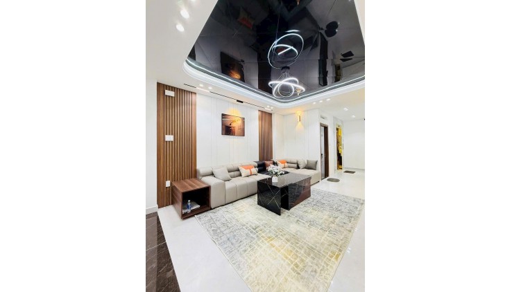 **Bán nhà đường Phạm Văn Hai, phường 3, Tân Bình; (8,6*13) - nở hậu
