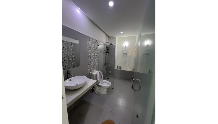 **Bán nhà hẻm Đồng Xoài, phường 13, Tân Bình; (6*15) - Etown Tân Bình