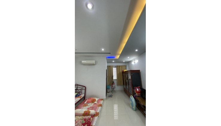 **Bán nhà HXH Ni Sư Huỳnh Liên** p10 Tân Bình; 5,2 x 21 - 105m2 -11 tỷ