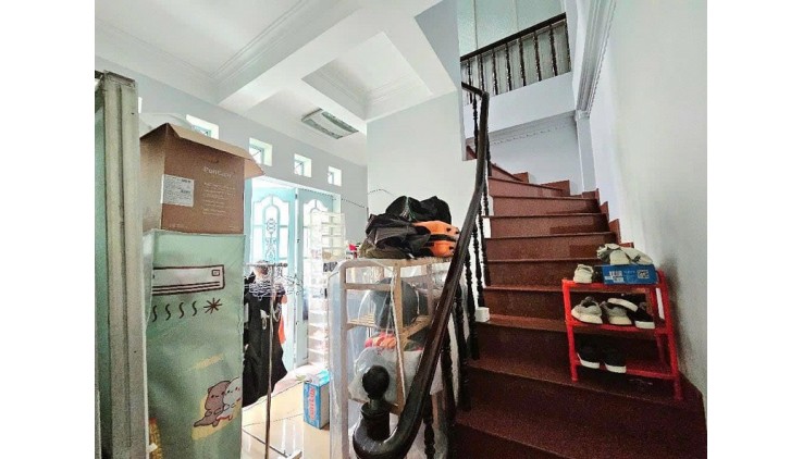 Bán nhà hẻm 8m, Nguyễn Văn Thương, P25, Bình Thạnh, 60m2, 3 tầng, ngang 5,6m.