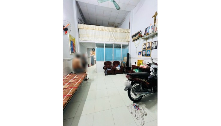 Bán nhà DT đất 48m2, Hẻm xe hơi Đường Lê Trọng Tấn, Quận Tân Phú