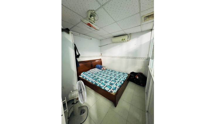 Bán nhà DT đất 48m2, Hẻm xe hơi Đường Lê Trọng Tấn, Quận Tân Phú