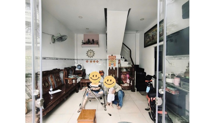 Bán nhà mặt tiền KD Lê Quát, Tân Thới Hoà, Tân Phú, 73m2, 2 tầng, ngang 8,6m