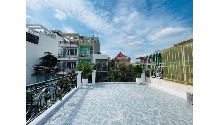 **Bán nhà mặt tiền phường 11, ngay Lạc Long Quân Tân Bình; nở hậu đẹp