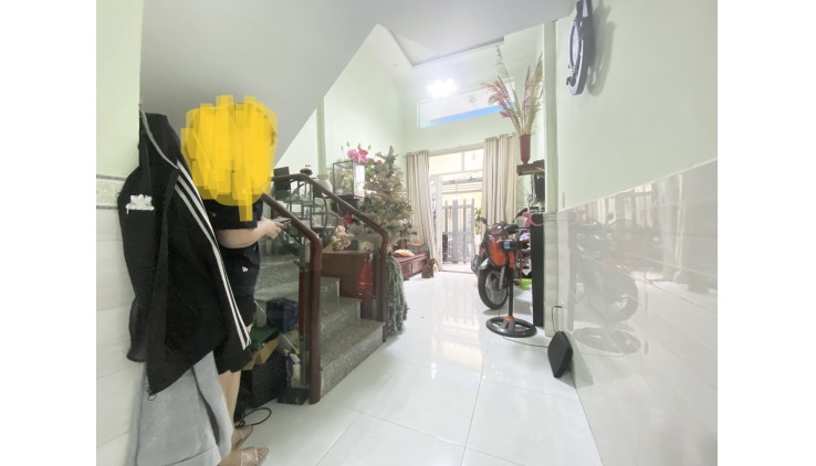 NGON NÈ, Bán Nhà Nguyễn Văn Công, 41m2, đúc 4 lầu, 4.3tỷ TL 0964364745