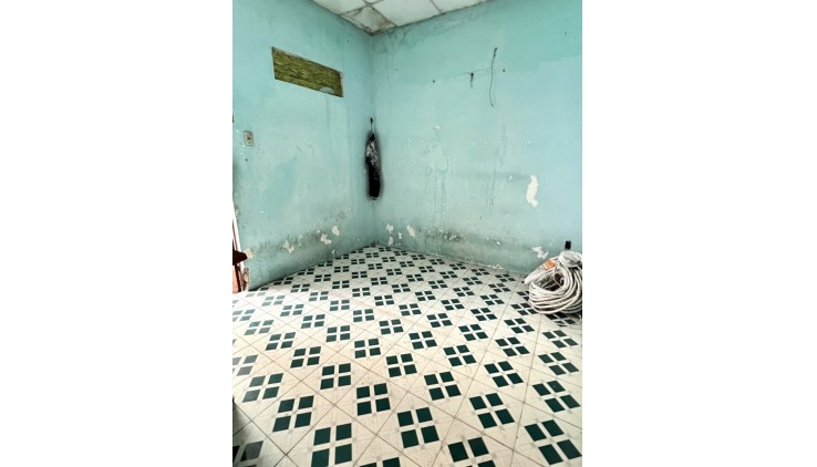 Bán Nhà 17.5 x 4.05m, 10 Phòng Ngủ, Tân Hải Tân Bình, Chỉ 100 Triệu/M²