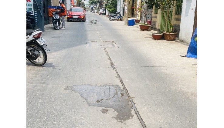 Bán nhà DT đất 72m2, Hẻm xe tải tránh Đường Thoại Ngọc Hầu, Q. Tân Phú