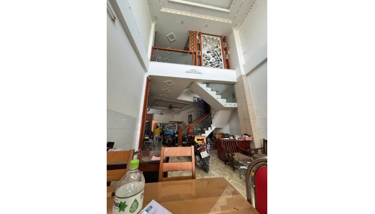 Bán 5 tâng góc 35 Bến Lội P. Bình Trị Đông A, Quận Bình Tân. DT 5.5x27m , hdt 30 triệu giá 11.9 tỷ