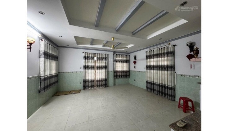 NHÀ 2 MẶT TIỀN LÔ GÓC CỰC ĐẸP 200M2 (12X18) ĐƯỜNG 10M KHÔNG LỘ GIỚI CHỈ 14 TỶ TL