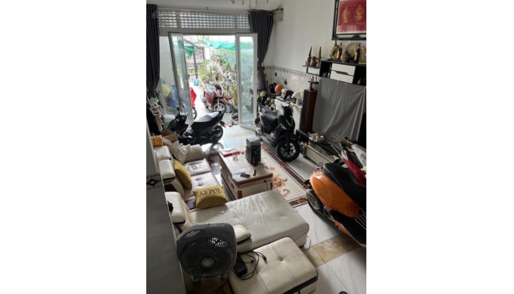 Mặt tiền 4 tầng đồng bộ, DT 86m2 đường rộng 16m quận 8, giá 9 tỷ TL