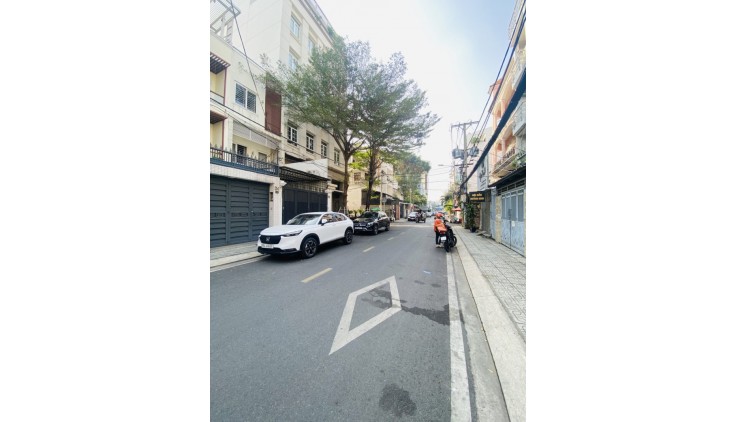 Bán nhà căn Góc Lam Sơn - Phan Đăng Lưu - 18x10m, 2 Tầng cũ, 1 đời chủ, giảm 39.9 tỷ.