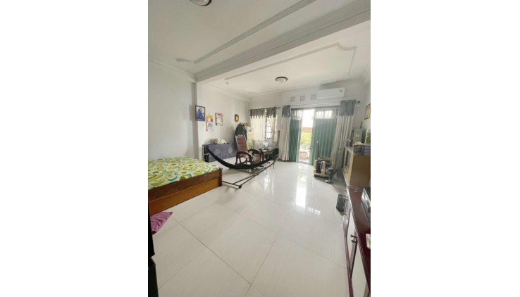 bán nhà hẻm 109 Dương Bá Trạc 5.3x10 nở hậu chỉ 12 tỷ 5