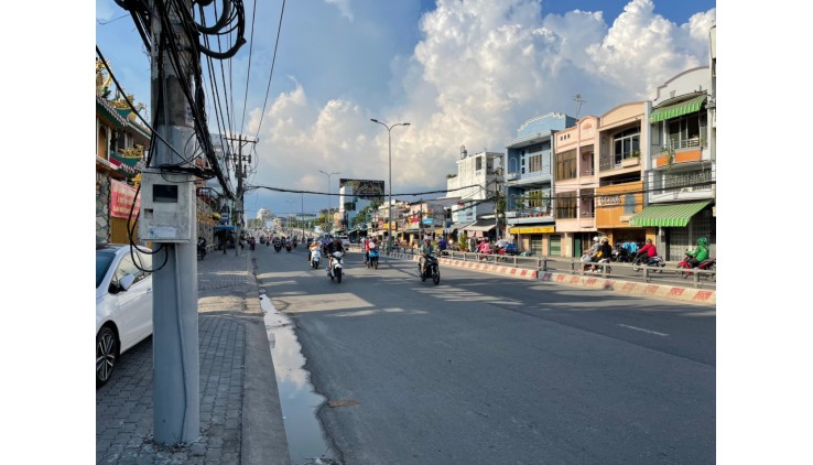 Bán Nhà Mặt Tiền Đường Phạm Hùng, P.10, Q.8, 5x21m, Giá 16.5 Tỷ