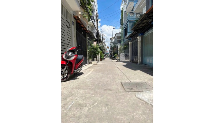 NHÀ 3 TẦNG AU DUONG LAN - 42M2 - 5.85 TỶ - Ô TÔ ĐỖ CỬA - VỊ TRÍ ĐẮC ĐỊA