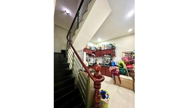 NHÀ TRỊNH ĐÌNH TRỌNG QUẬN TÂN PHÚ  4 X 11, HẺM ÔTÔ TRÁNH, NHỈNH 5 TỶ