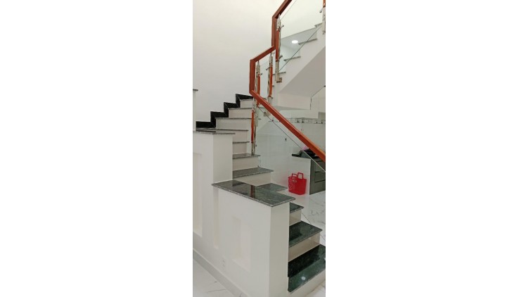 BÁN NHÀ ĐƯỜNG VƯỜN LÀI, QUẬN TÂN PHÚ – HXH, 60M², 2 TẦNG, GIÁ TỐT