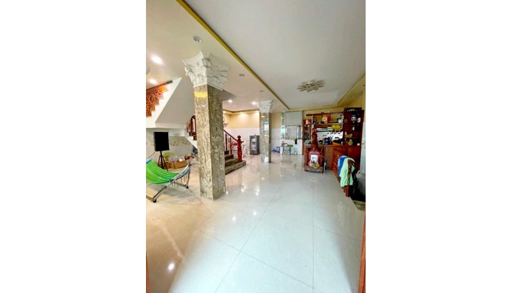 Biệt thự mặt tiền hẻm 172 An Dương Vương 8x14 chỉ 14 tỷ