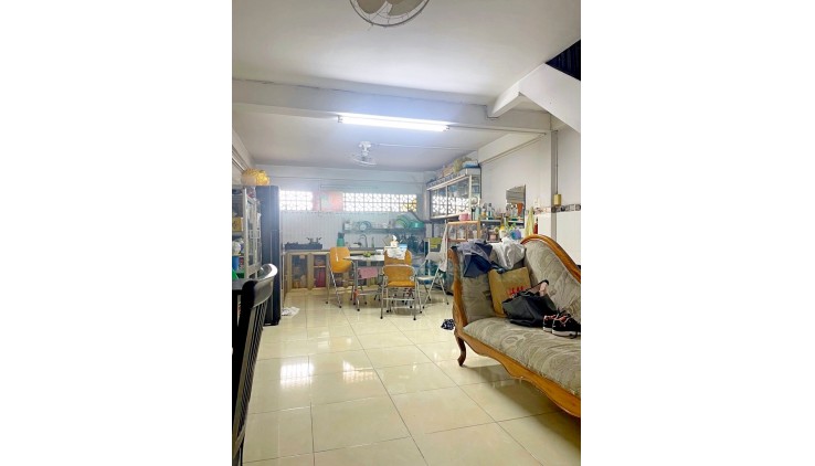 Mặt tiền Bùi Minh Trực 4.2x16 đúc 4 tầng chỉ 18 tỷ