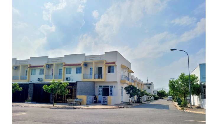 BÁN NHÀ PHỐ TRUNG TÂM ĐÔ THỊ - CÔNG NGHIỆP PHƯỚC ĐÔNG