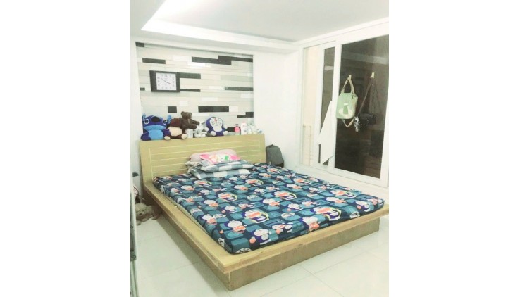 Bán nhà HXH Đào Duy Anh, P9, Phú Nhuận, 68m2, 5 tầng, nở hậu, giá rẻ.